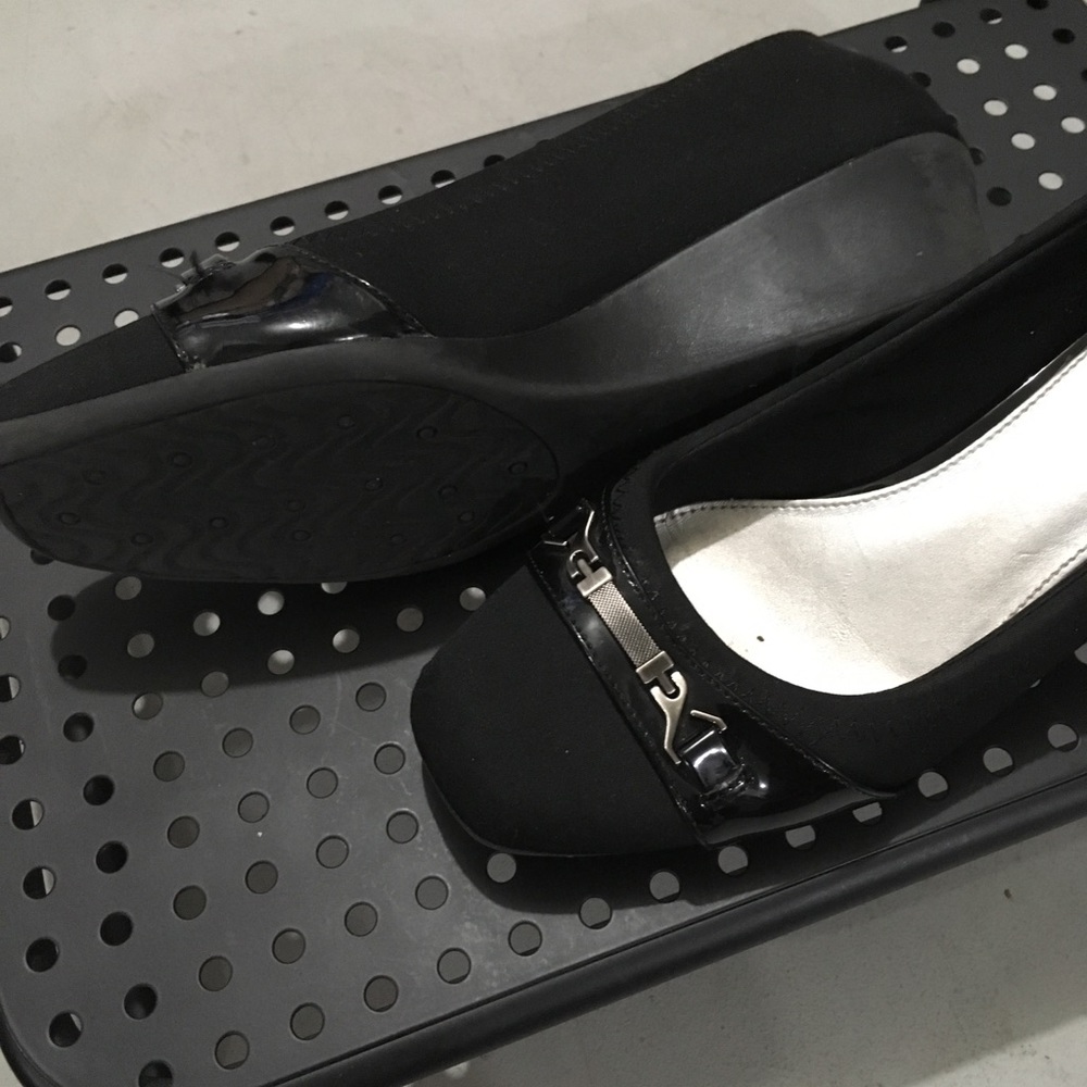 Formal shoes